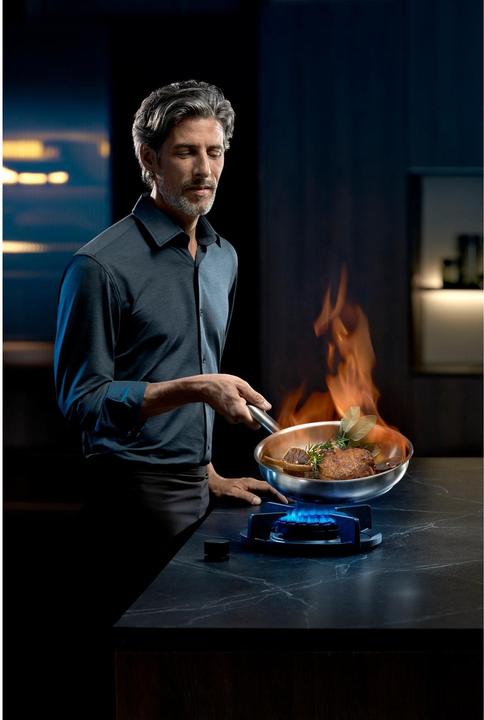 Actual product image WMF Ultimate 07.9560.6030 (20 cm, Frying pan, Stainless steel)