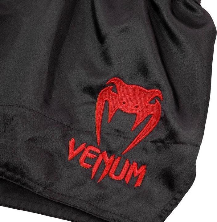 Immagine prodotto Venum Pantaloncini Muay Thai Classic Nero/Rosso (XXL)