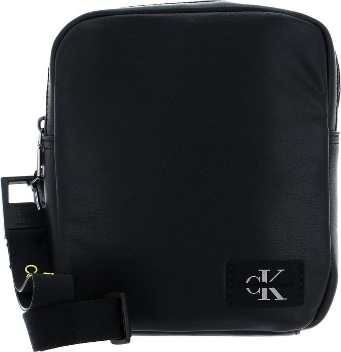 Actual product image Calvin Klein Mens Reporter18 with Label Crossovers, Black, One Size (51% RECYCLED POLYESTER, 49% POLYURETHANE)