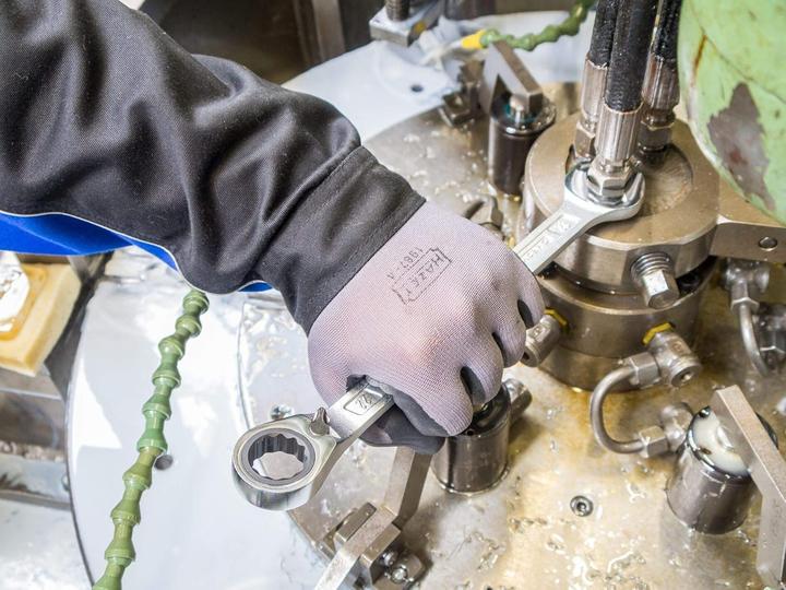 Produktbild HAZET Knarren Ring-Maulschlüssel Satz 163-385/12 ∙ Aussen Doppel-Sechskant-Tractionsprofil ∙ 8 ∙ 9 ∙… (10 mm, 11 mm, 12 mm, 13 mm, 14 mm, 15 mm, 16 mm, 17 mm, 18 mm, 19 mm, 8 mm, 9 mm)