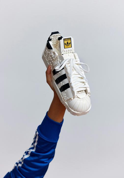 Produktbild LEGO Adidas Originals Superstar (10282, LEGO Icons)