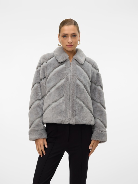 Actual product image Vero Moda VMSONJALUIS Jacket Faux fur jacket (S)