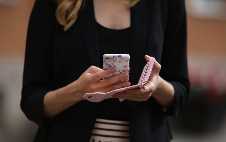 Actual product image iDeal Of Sweden Fashion (Apple iPhone XR)