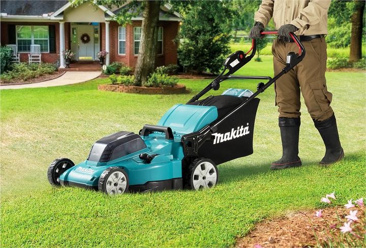 Actual product image Makita DLM480PT2 (Rechargeable battery operated)