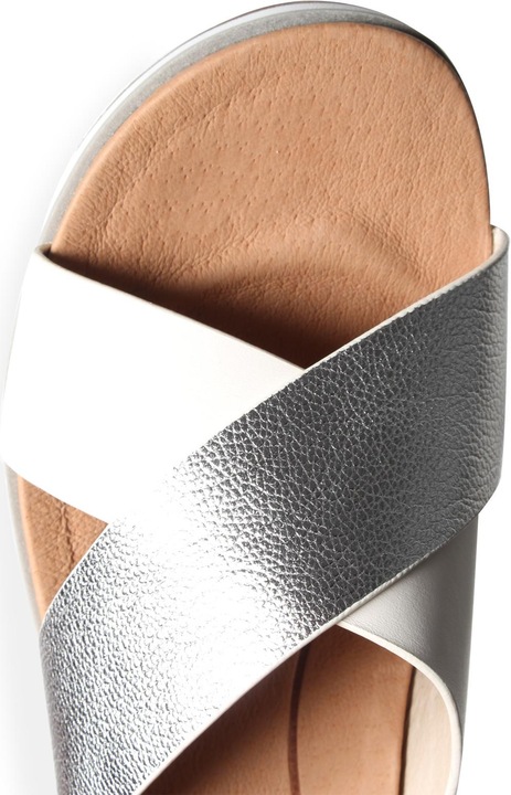 Actual product image Ugg Kari (37)
