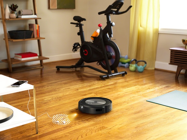 Actual product image iRobot Roomba j7+ (Robot vacuum)