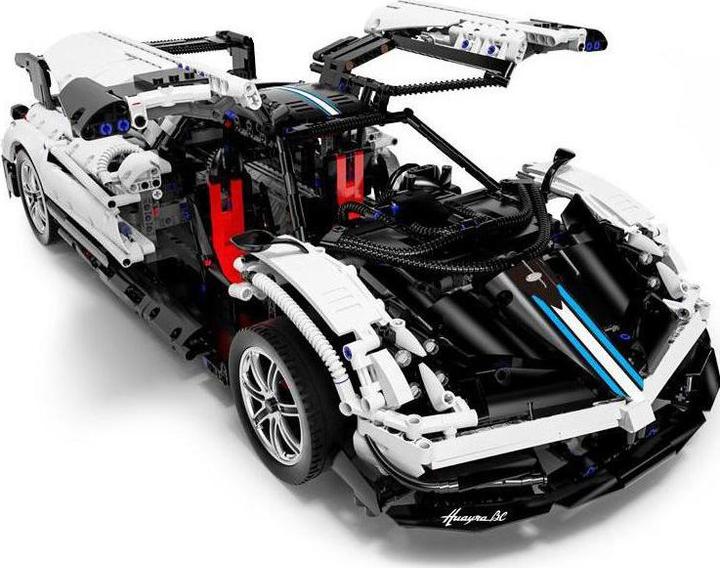 Actual product image Rastar Pagani Huayra
