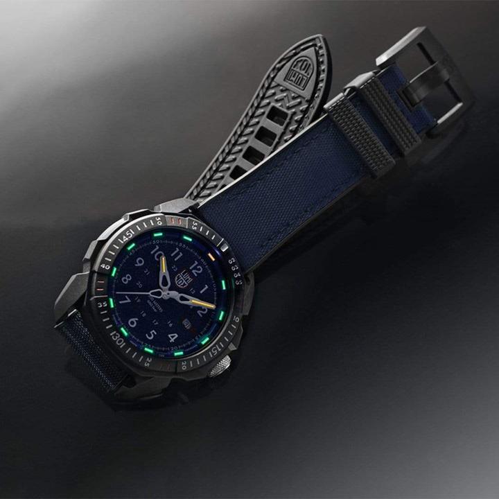 Produktbild Luminox Ice-Sar Arctic 1000 Series (Analoguhr, Swiss Made, 46 mm)