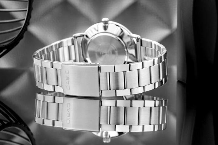 Produktbild Casio Herrenuhr MTP-VT03D-7BDF + Box (Analoguhr, 40 mm)
