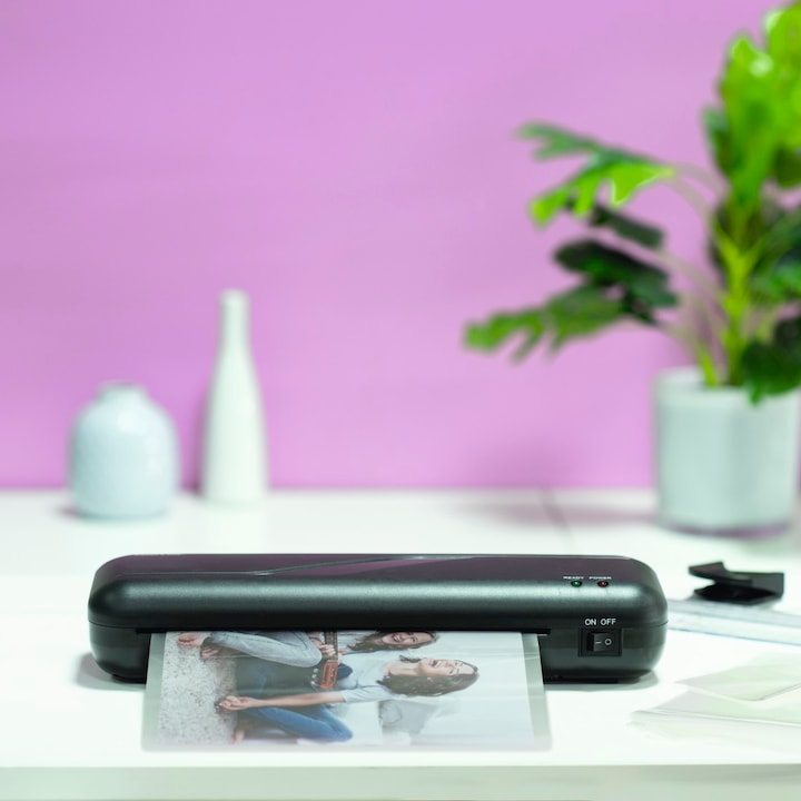 Actual product image Hama Laminator Basic 4in1 Set DIN A4/230 (125 µm, A4)