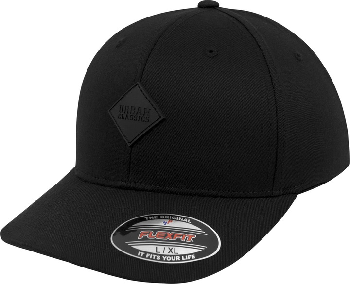 Actual product image Urban Classics Synthetic Leatherpatch Flexfit Cap (S, M)