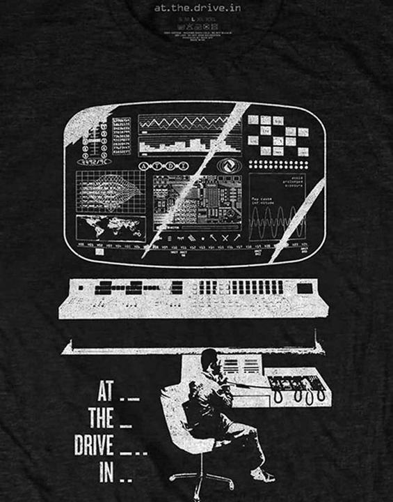 Actual product image Universal Textiles TShirt (M)