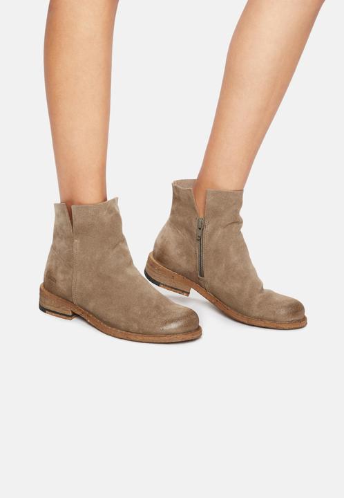 Brown/grey
