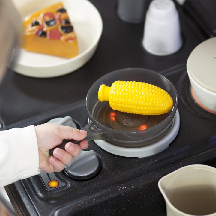 Actual product image Step2 Lifestyle Dream Kitchen