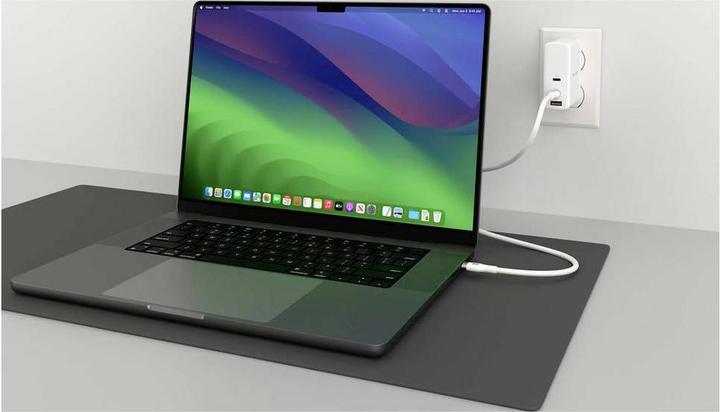 Actual product image Targus 1M Silicone 240W USB-C Charging Cable - (1 m, USB 2.0, 240 W)