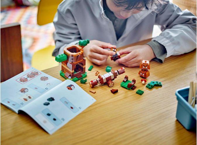 Actual product image LEGO Gumba playground (71433, LEGO Super Mario)