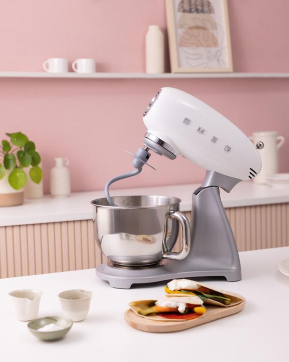 Image du produit Smeg 50's Retro Style Standard (800 W, 4.80 l)