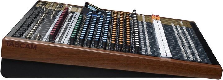 Produktbild Tascam Model 24 (Studio- und Livemixer)