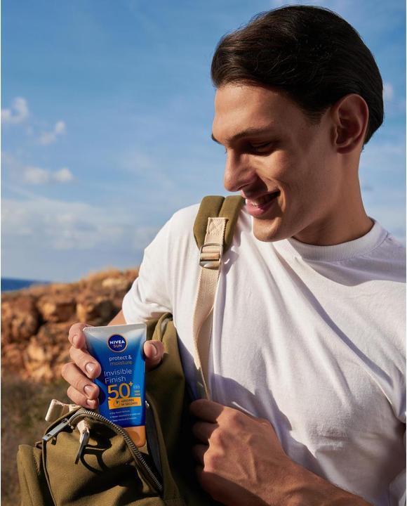 Produktbild NIVEA Protect & Moisture Invisible Finish LSF 50+ (SPF 50+, 150 ml)
