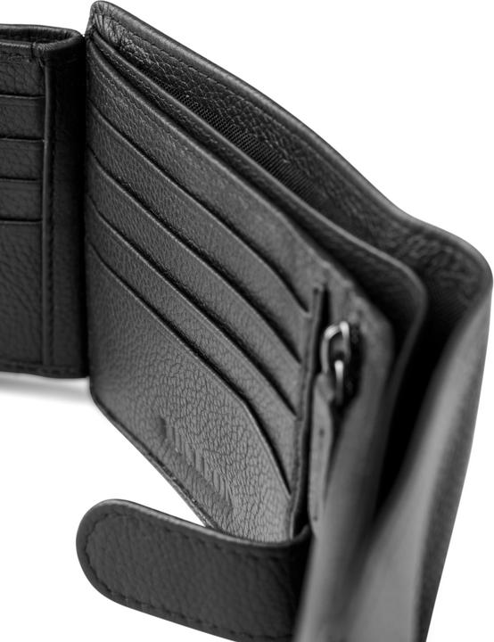 Actual product image Lucleon Bennett