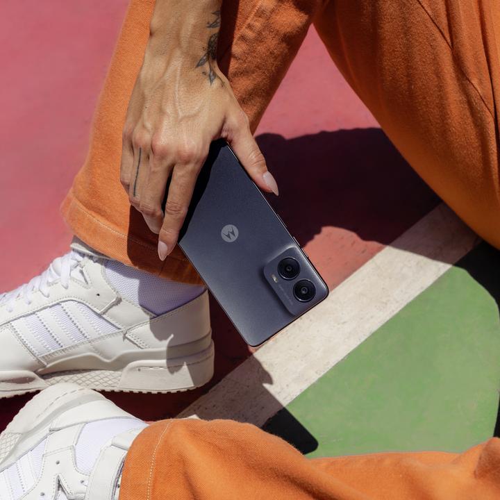 Produktbild Motorola Moto G24 (128 GB, Matte Charcoal, 6.56", Dual SIM, 4G)