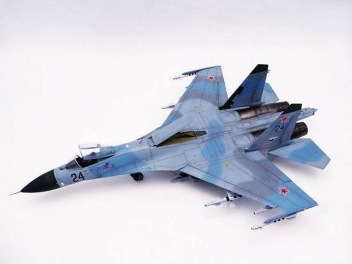 Produktbild Trumpeter Sukhoi Su-27 Flanker B
