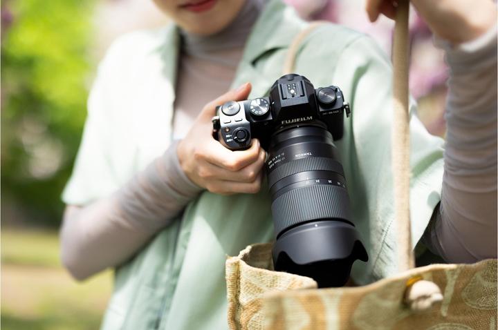 Productafbeelding Tamron AF 17-70mm F/2.8 Di III-A VC RXD Fuji X (Fujifilm X, APS-C / DX)