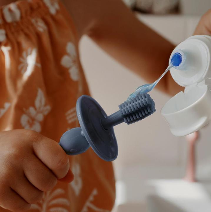 Actual product image Haakaa 360° Toothbrush - Steelblue (Soft, 1 x)