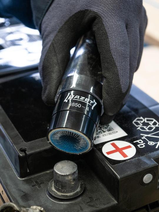 Produktbild HAZET Pol- und Batterieklemmen-Reinigungsbürste 4650-4