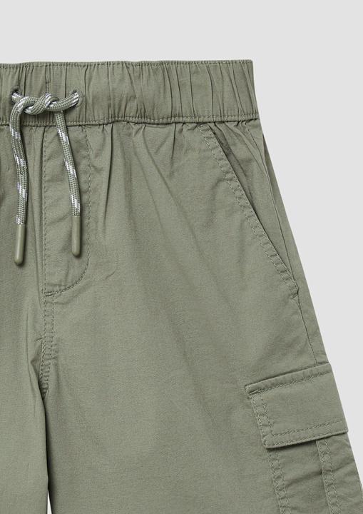 Actual product image S.Oliver Hose Bermuda im Loose Fit mit Cargotaschen (98)