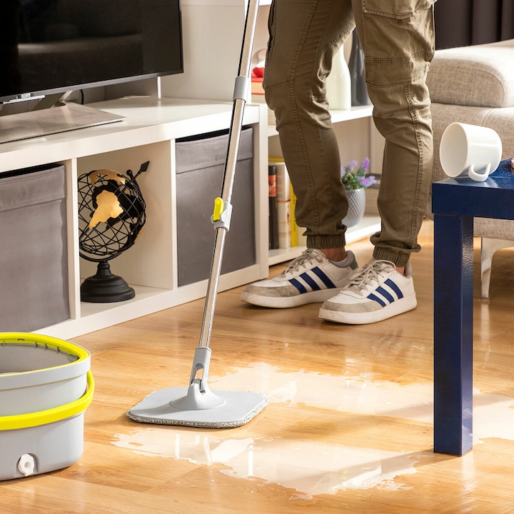 Actual product image InnovaGoods Self-cleaning rotating mop with two-piece Selimop bucket (1 pcs.)