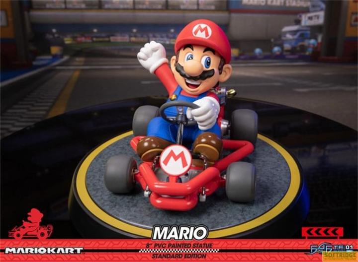 Image du produit First 4 Figures Mario Kart PVC Statue Mario - Standard Edition