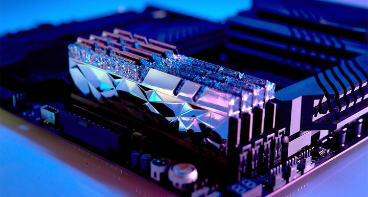 Produktbild G.Skill Trident Z Royal Elite (2 x 8GB, 3600 MHz, DDR4-RAM, DIMM)