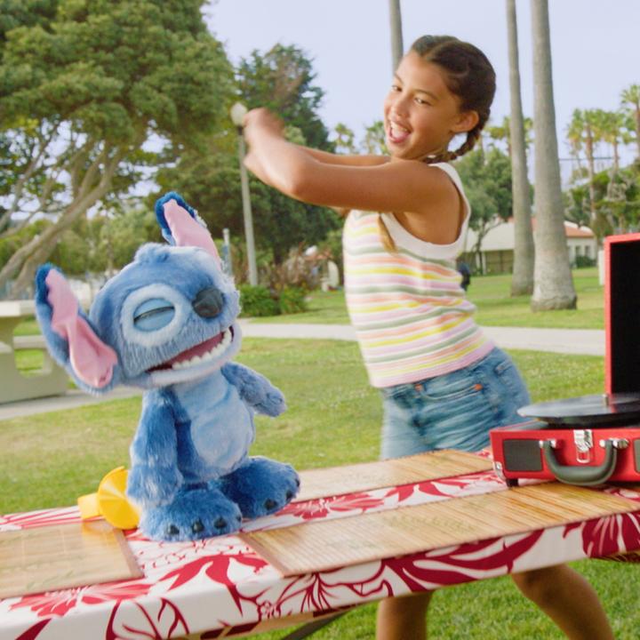 Produktbild Just Play Stitch Ultimate Feature Plush (43 cm)