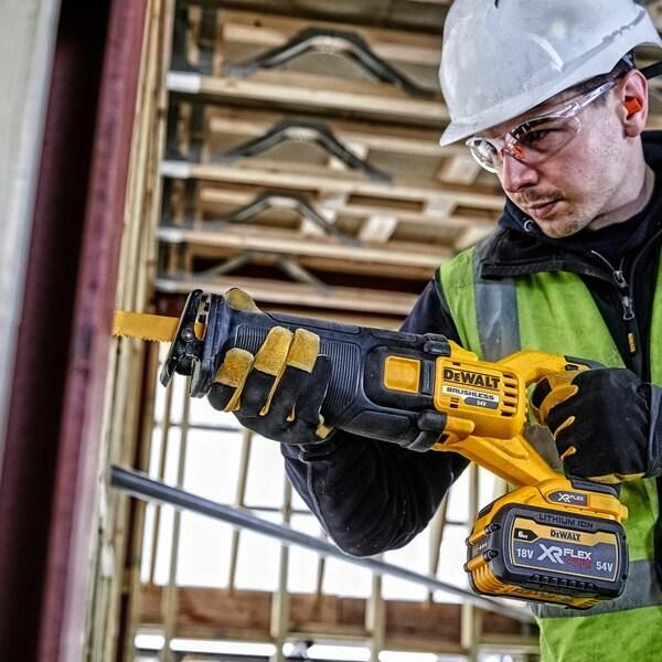 Actual product image DeWalt DCS389T2-QW reciprocating saw 3000 SPM