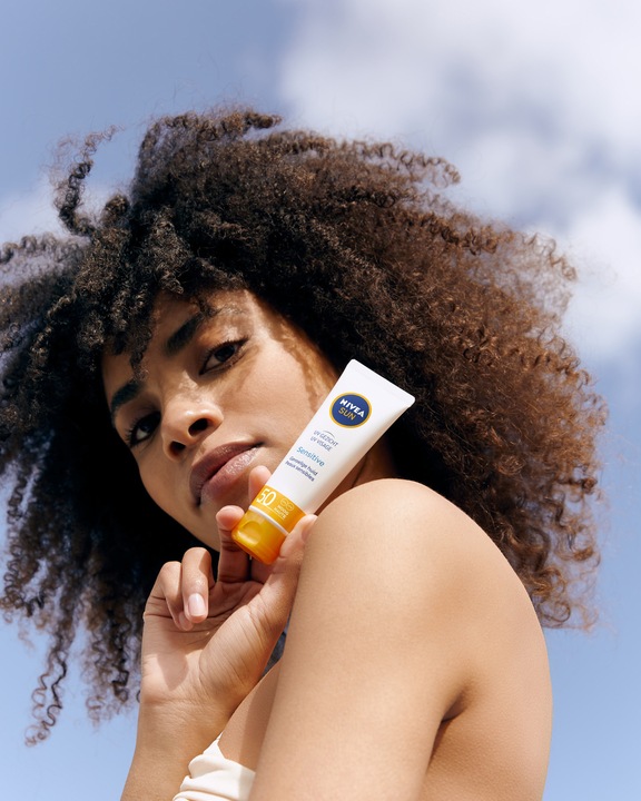 Immagine prodotto NIVEA Sensibile ai raggi UV (Crema solare viso, SPF 50, 50 ml, 69 g)