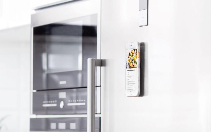 Actual product image iDeal Of Sweden Magnet