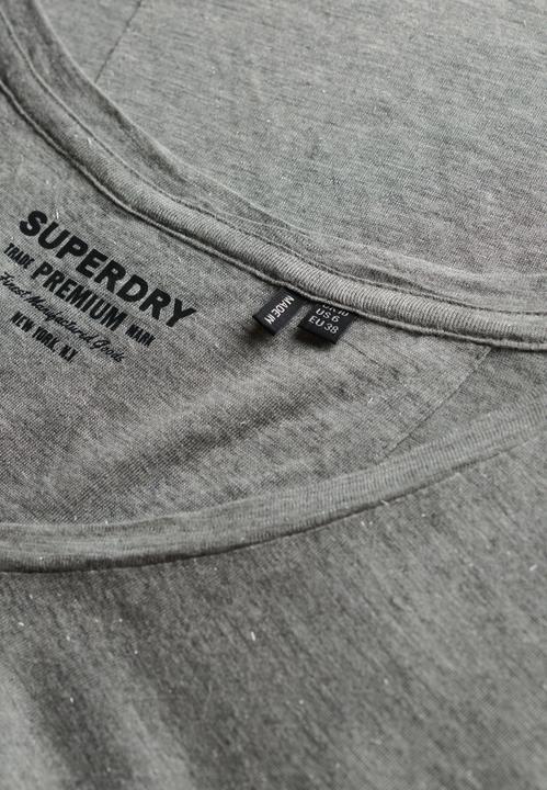 Actual product image Superdry Studios Slub Embroidered Tee (M)