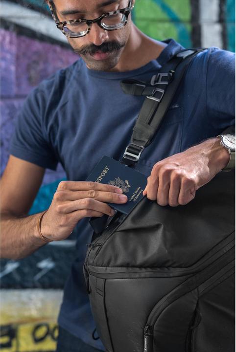 Actual product image Peak Design Travel Backpack (Photo backpack, 45 l)
