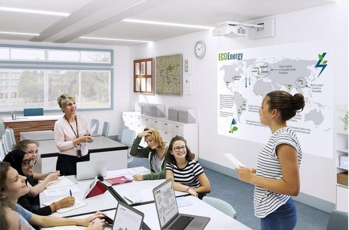 Actual product image Epson EB-775F (Full HD, 4100 lm, 0.25 - 0.35:1)