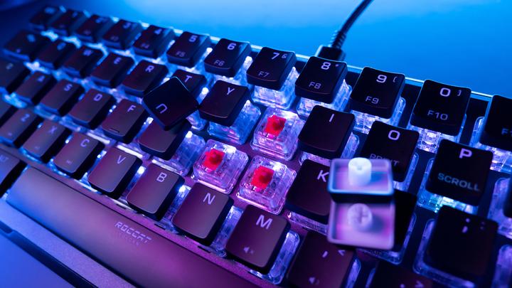 Produktbild Roccat Gaming-Tastatur Vulcan II Mini, mechanische, lineare Tasten, schwarz (DE, Kabelgebunden)
