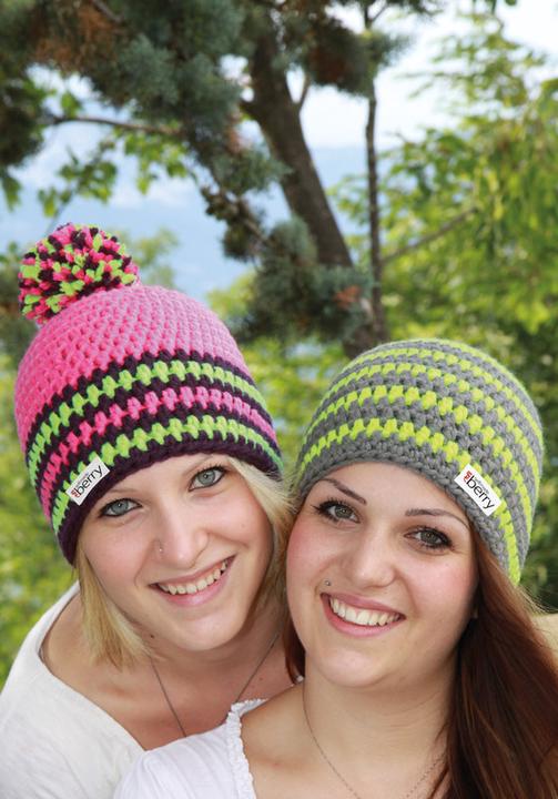 Actual product image Stafil Wool Berry 50gr.black (55 m)