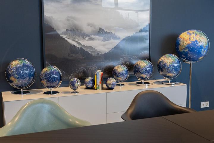 Actual product image emform Standing globe Soyuz LD Physical 2 (43 cm)