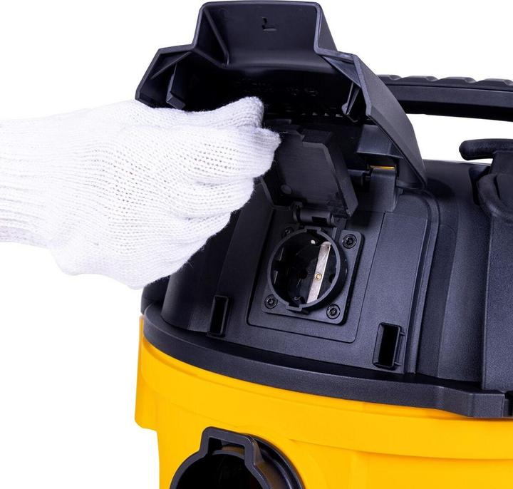 Actual product image DeWalt Odkurzacz sucho/mokro 20L z gniaz.elek. AT-DXV20PTA (Wet dry vacuum cleaner)