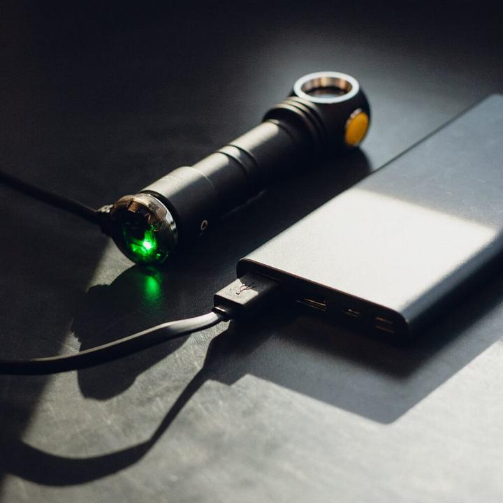 Produktbild ArmyTek Magnetisches Ladekabel AMC-02