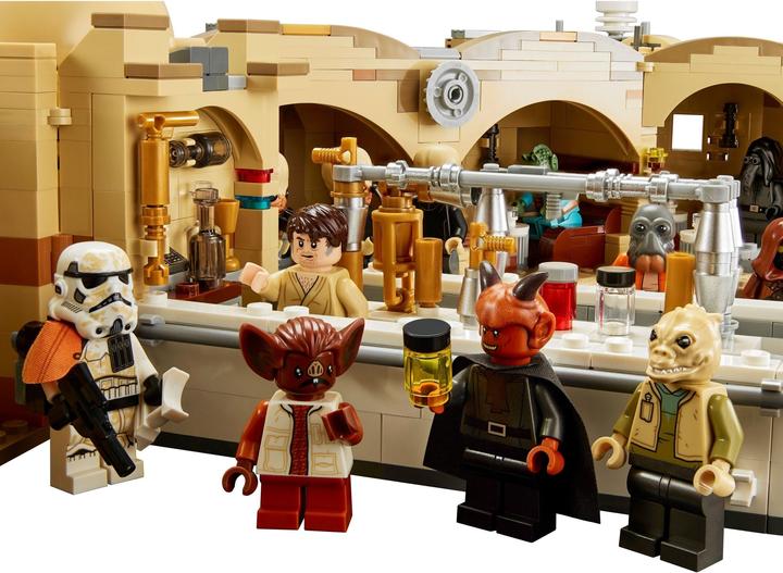 Actual product image LEGO Mos Eisley Cantina (75290, LEGO Rare Sets, LEGO Star Wars)