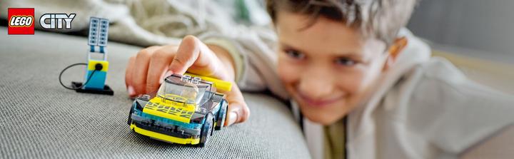 Produktbild LEGO Elektro-Sportwagen (60383, LEGO City)