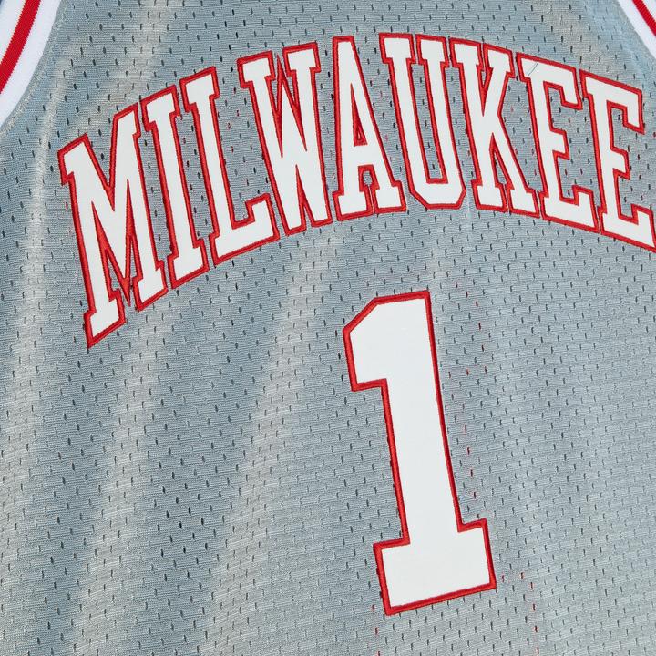 Actual product image Mitchell & Ness jerey milwaukee buck ocar roberton 75th nba (S)