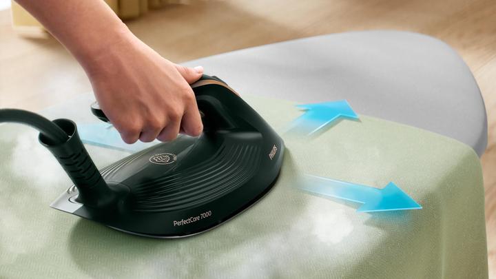 Actual product image Philips PerfectCare Dampfbügelstation 7000 Series (3120 W, 650 g/min)
