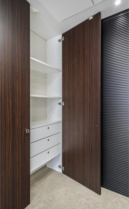 Produktbild LAMP® Schwerlast Möbel Scharnier 95°, Mittelanschlag, mit Feder, schwarz